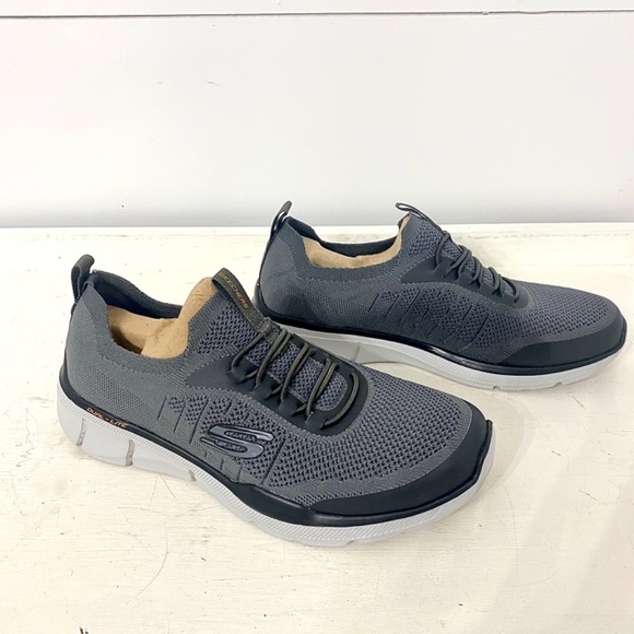 Skechers Stretch Fit Memory Foam Slip On Comfort Sneakers, Men's Size  8.5 - Picture 3 of 12